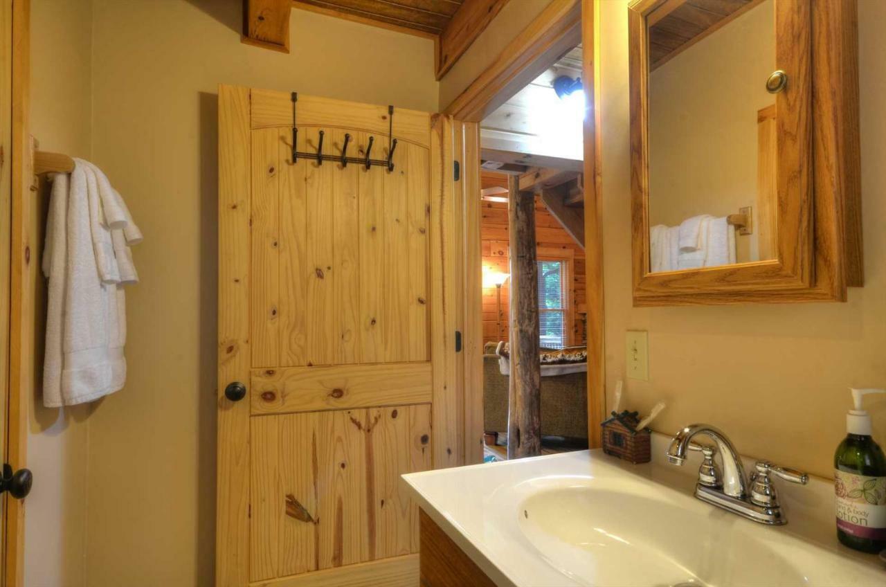 Soaring Eagle Cabin Villa Bryson City Exterior photo